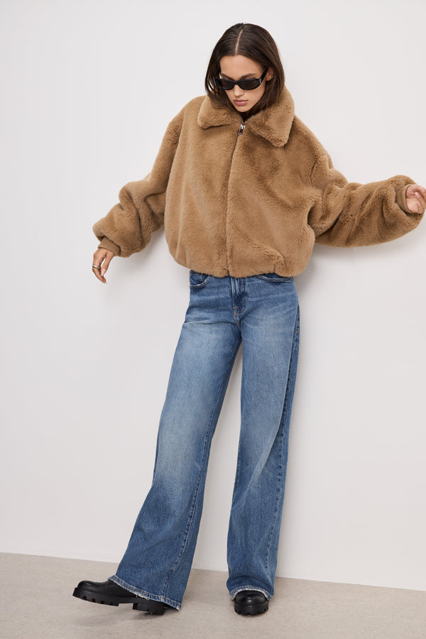 model: Size 0 |