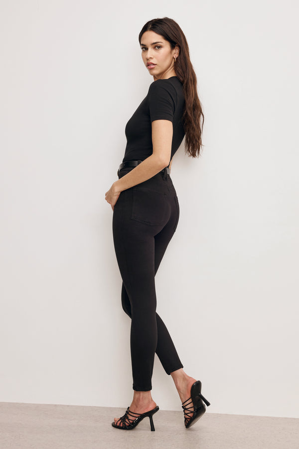 model: Size 0 |