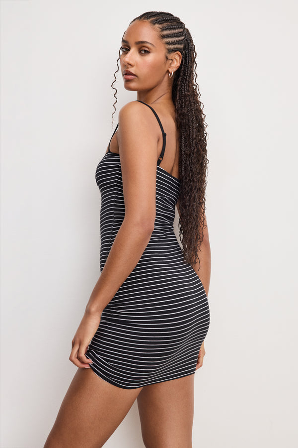 model: Size 0 |