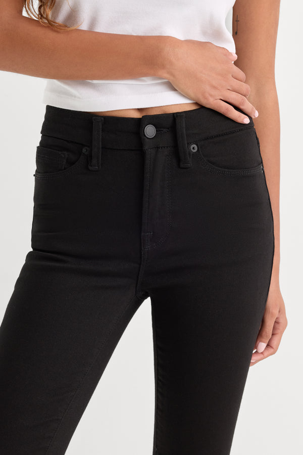 NEVER FADE GOOD PETITE SKINNY JEANS | BLACK
