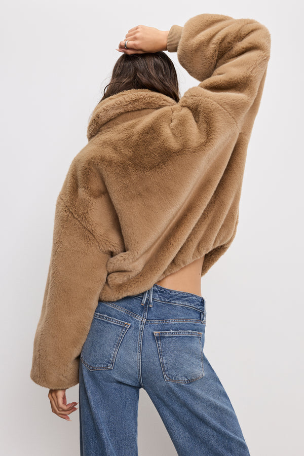 model: Size 0 |