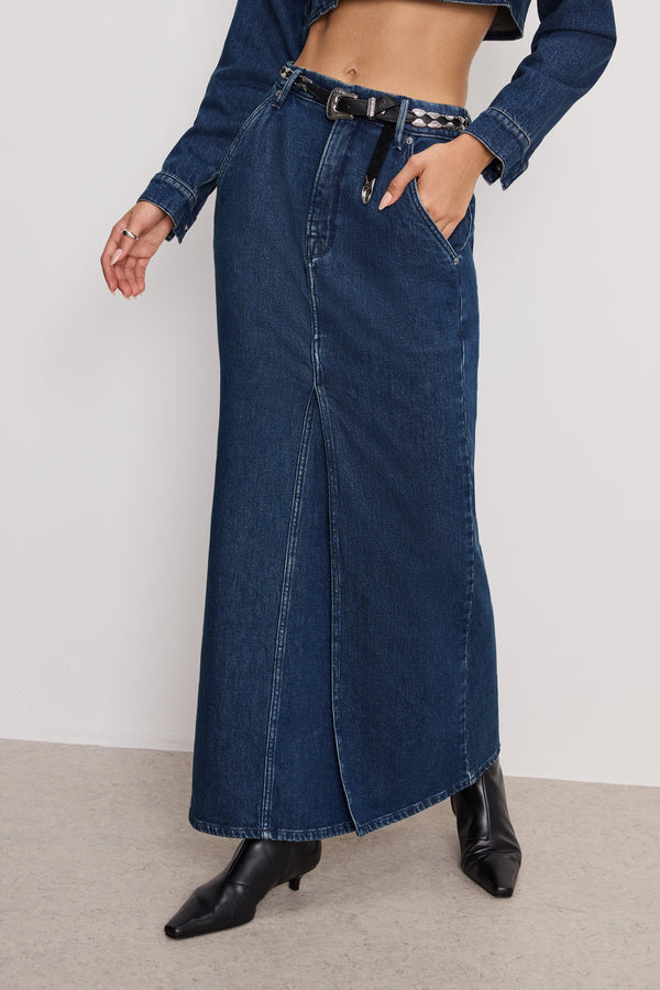 model: Size 0 |