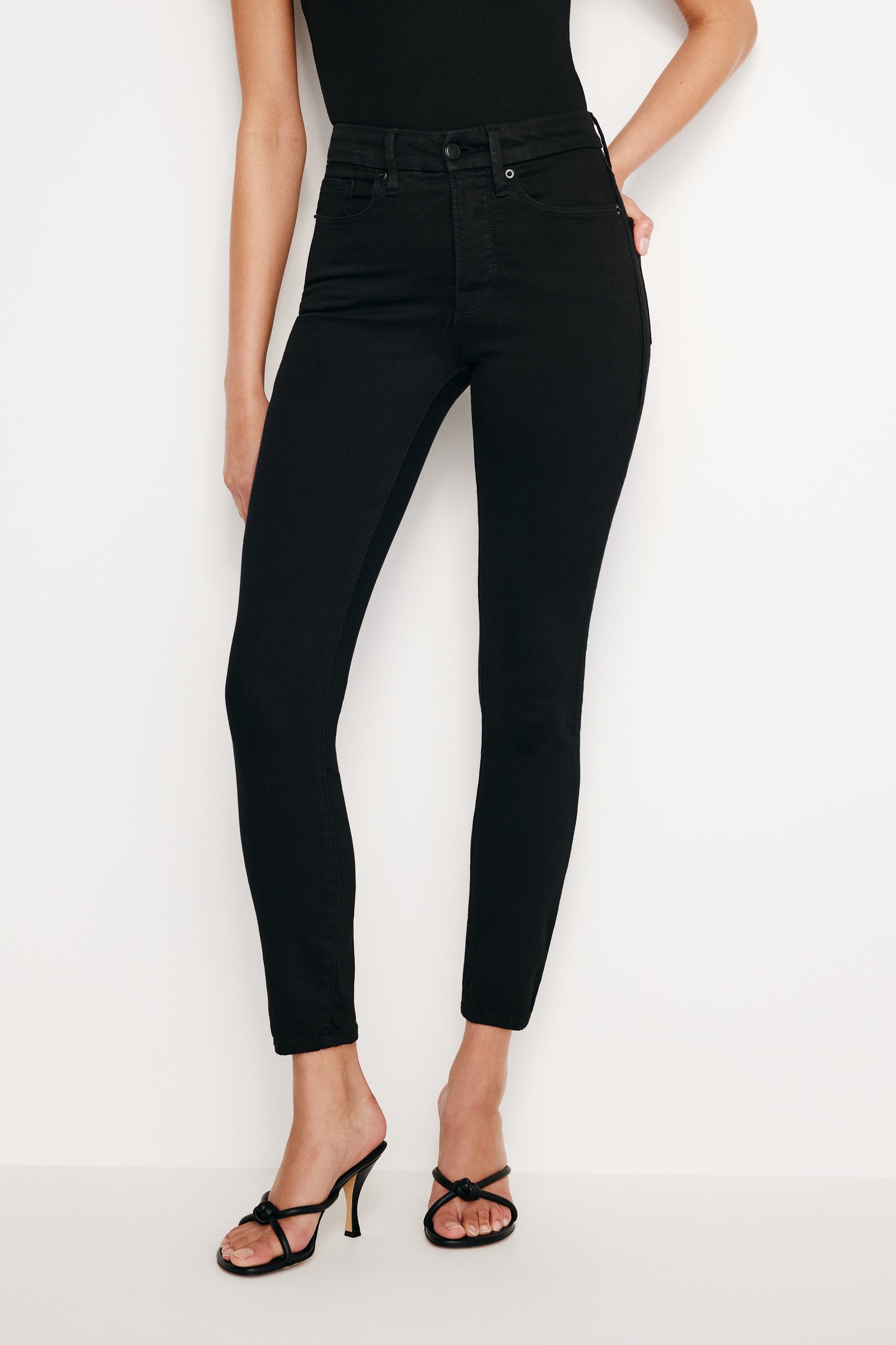 GOOD LEGS CROP | BLACK001
