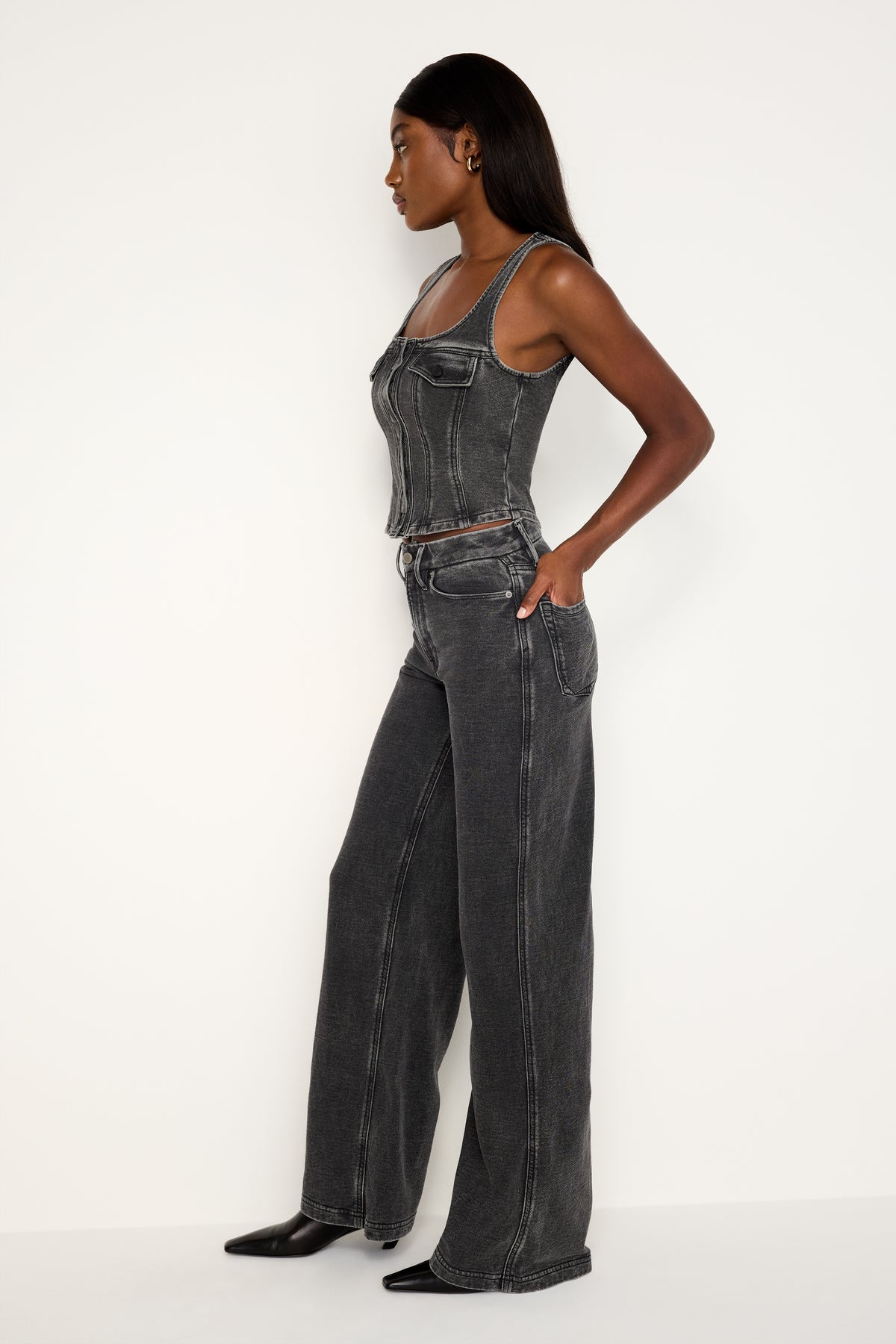 model: Size 0 |