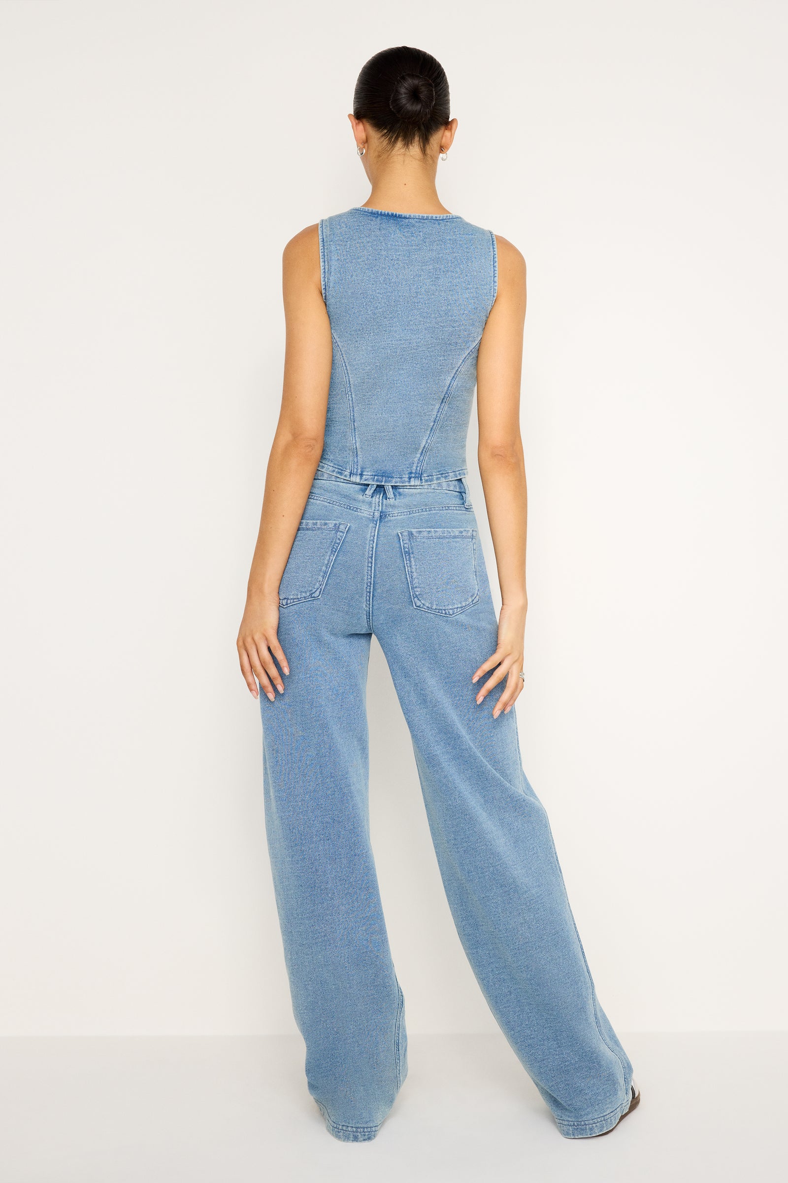 model: Size 0 |