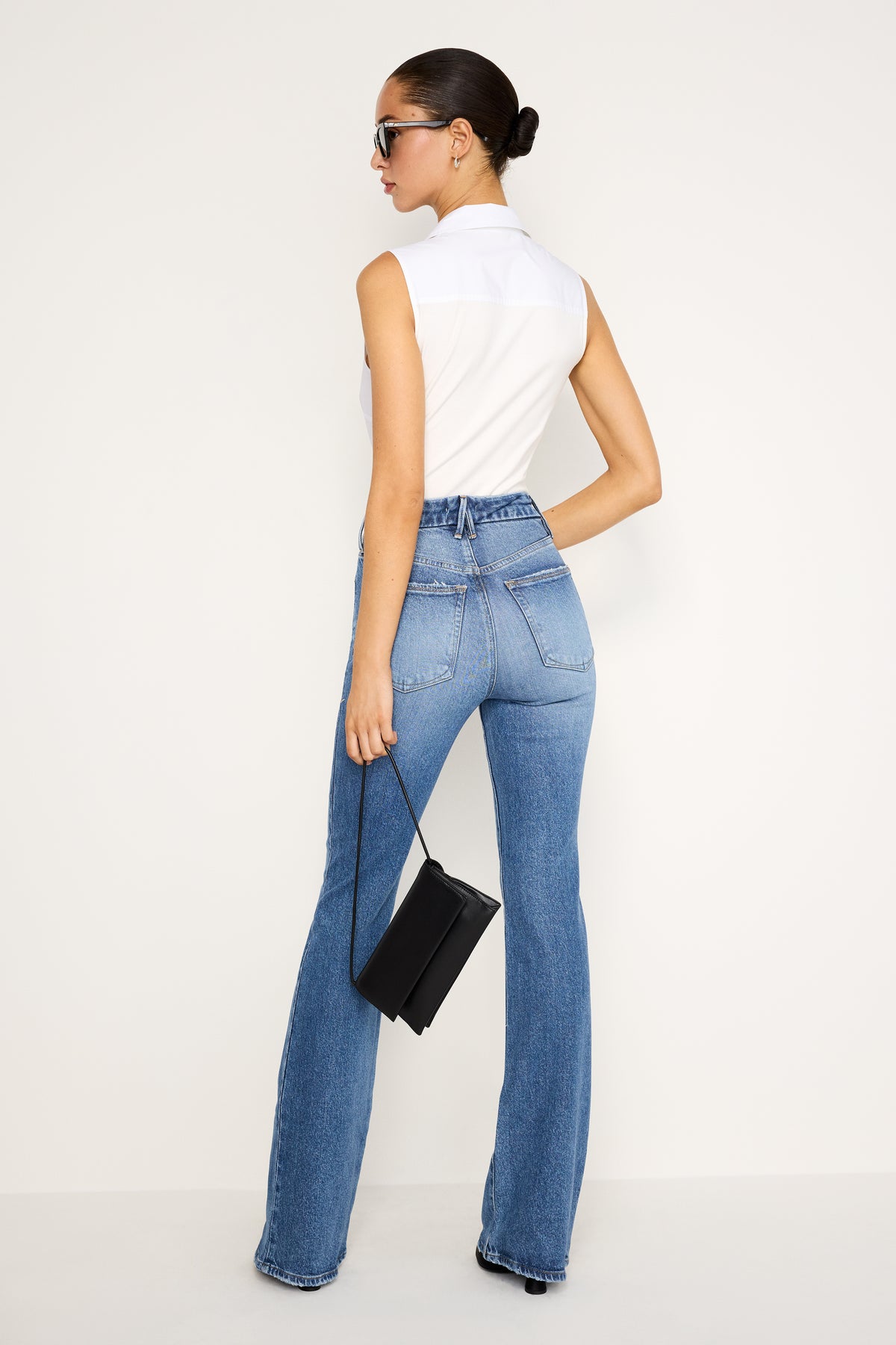 SOFT TECH GOOD CLASSIC BOOTCUT JEANS | INDIGO627