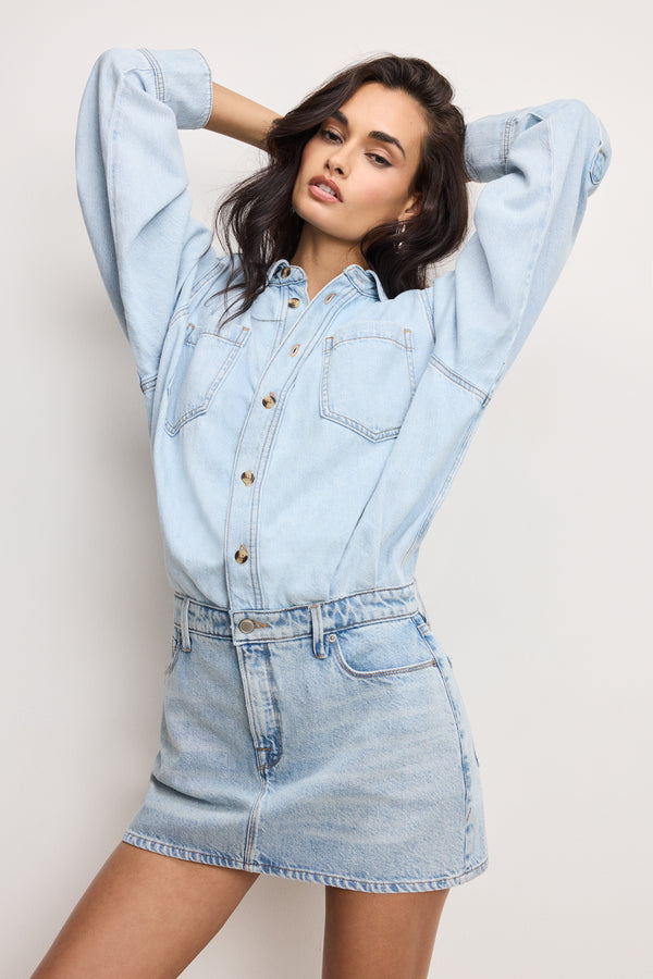 DENIM SHIRT DRESS | INDIGO795-5 | GOOD AMERICAN | MODEL