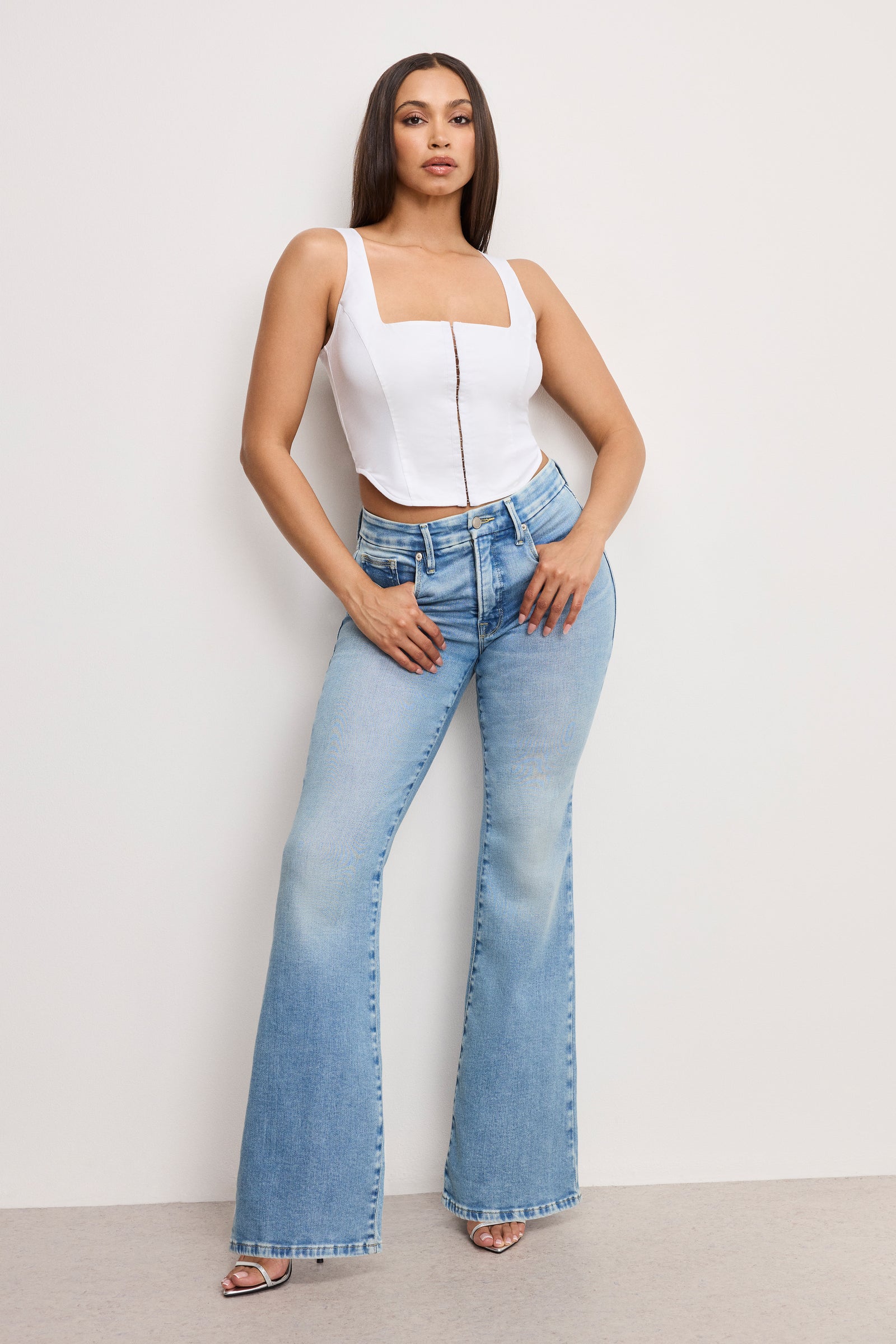model: Size 8 | 