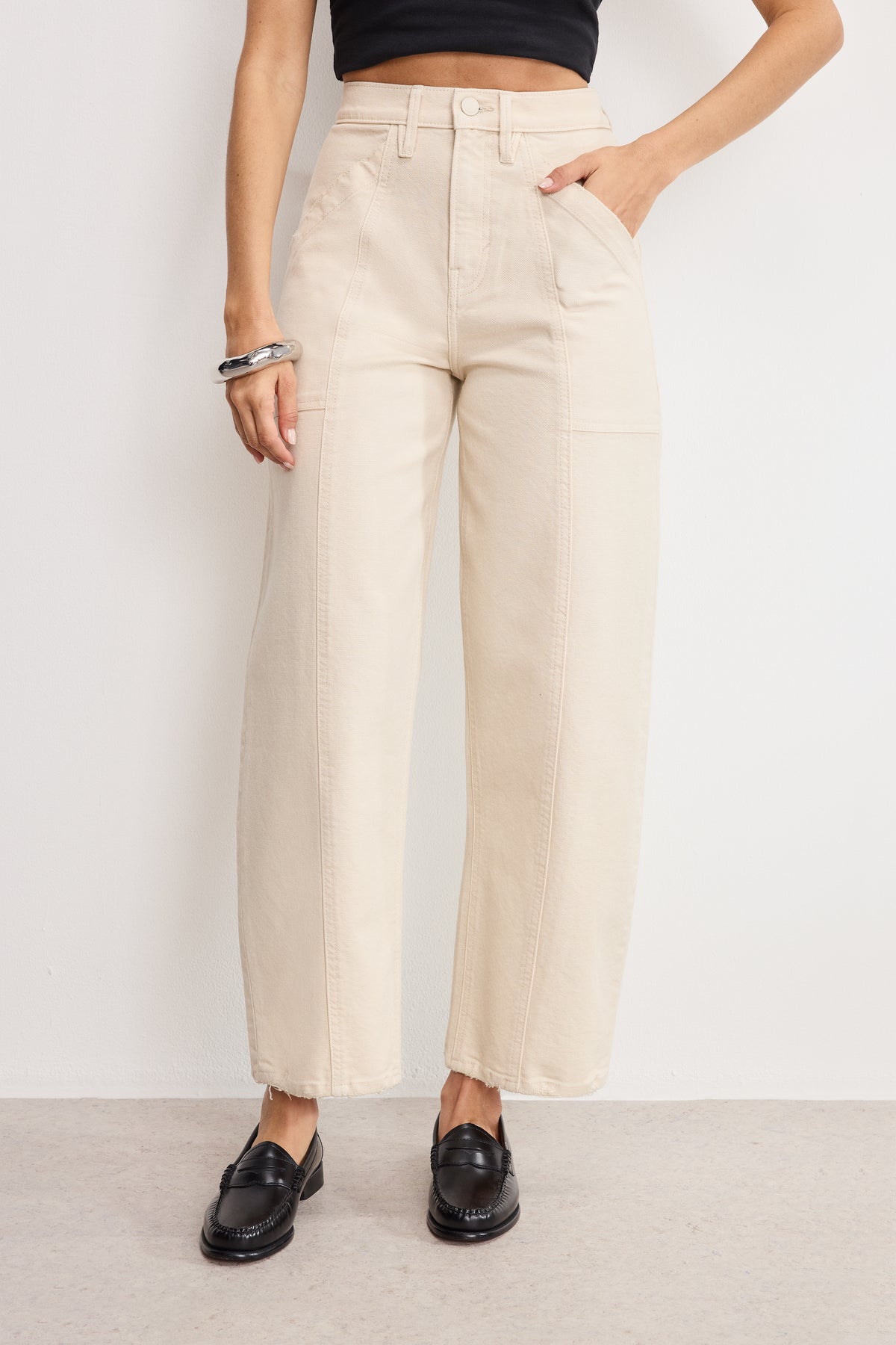 CROPPED BARREL PANTS |