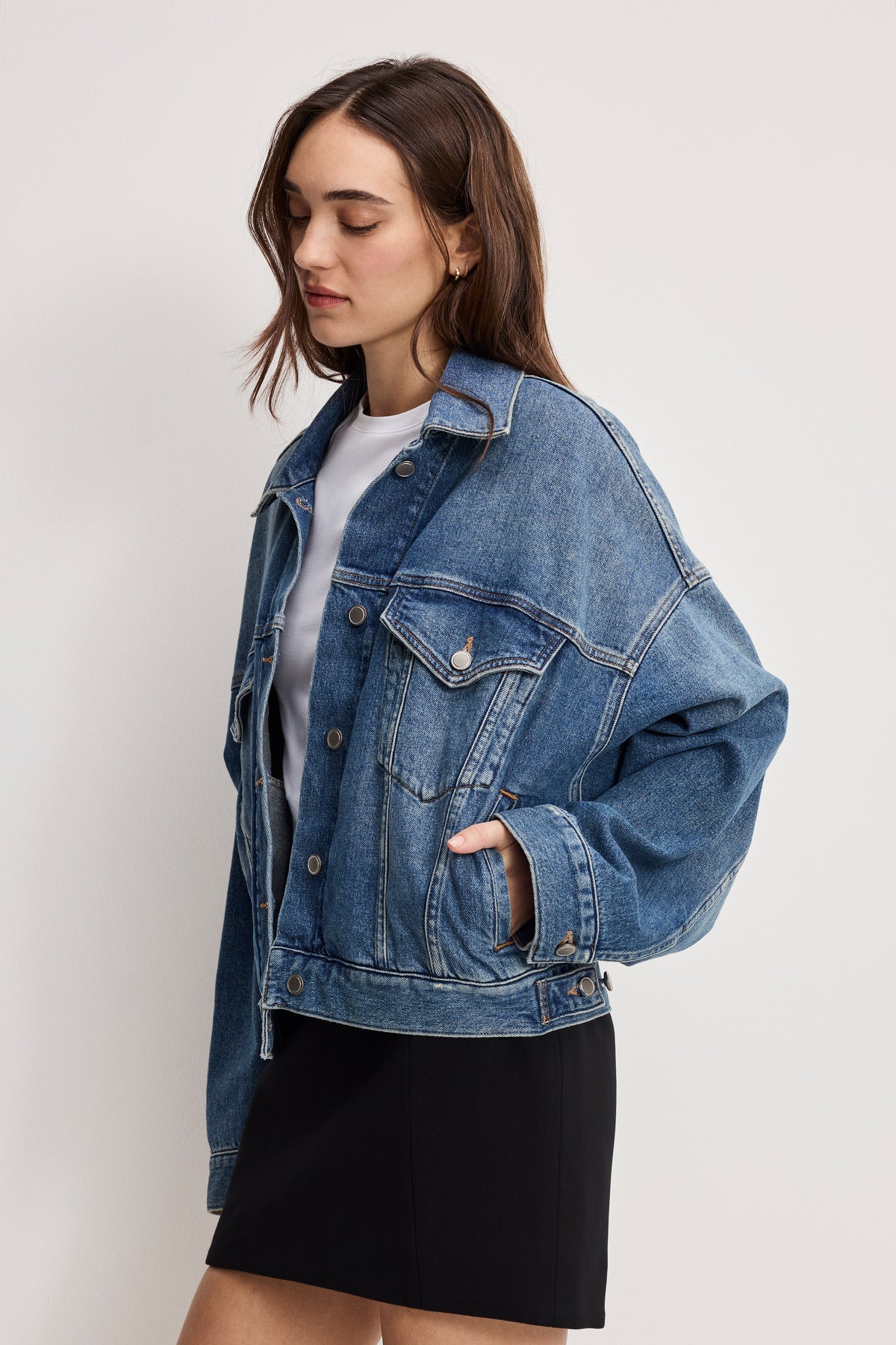 CROPPED PLEATED TRUCKER JACKET | INDIGO1100