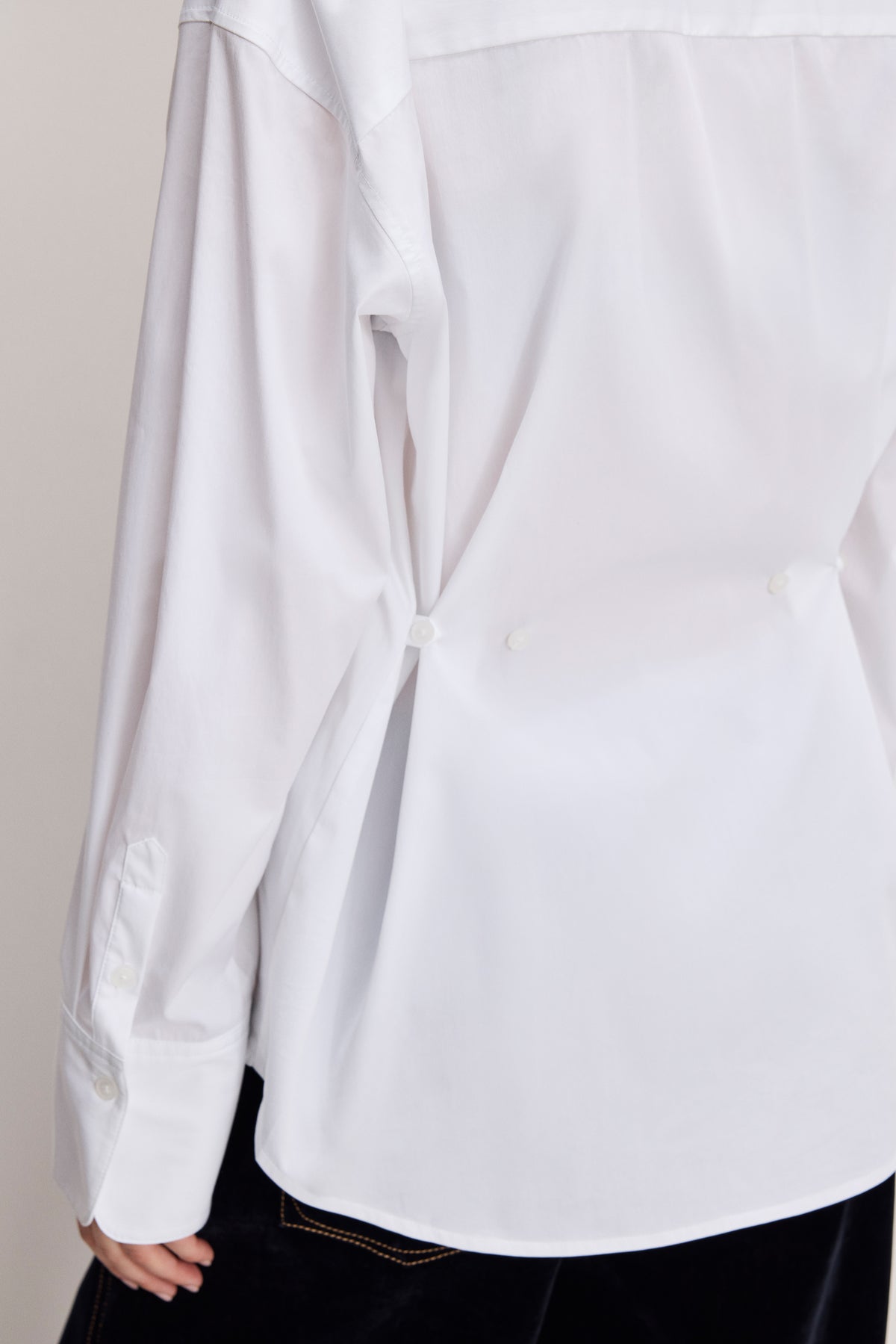 POPLIN OVERSIZED SHIRT W BUTTON ADJUSTABLE WAIST | WHITE001