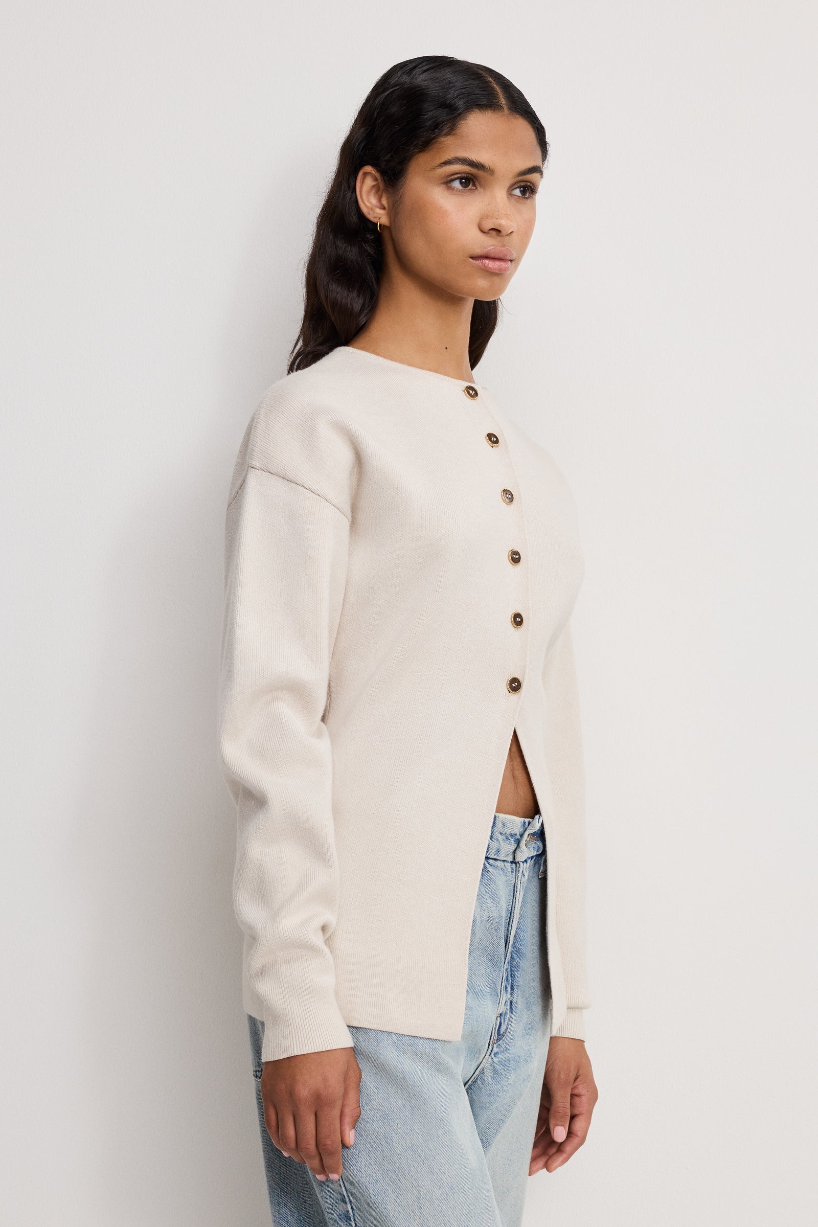 EXAGGERATED SLEEVE CARDIGAN SWEATER | LIGHT TAUPE