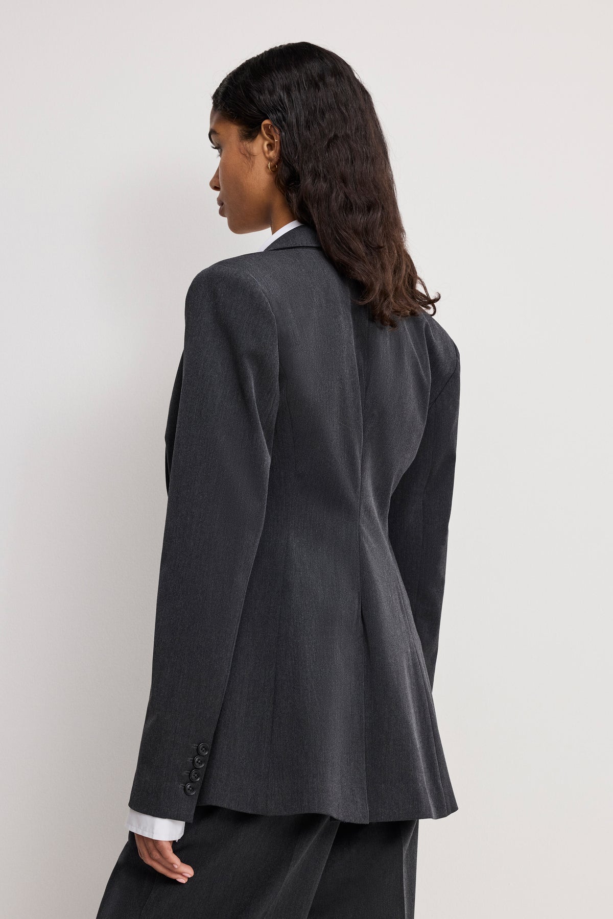 ESSENTIAL SUITING SCULPTED BLAZER | DARK HEATHER GRAY