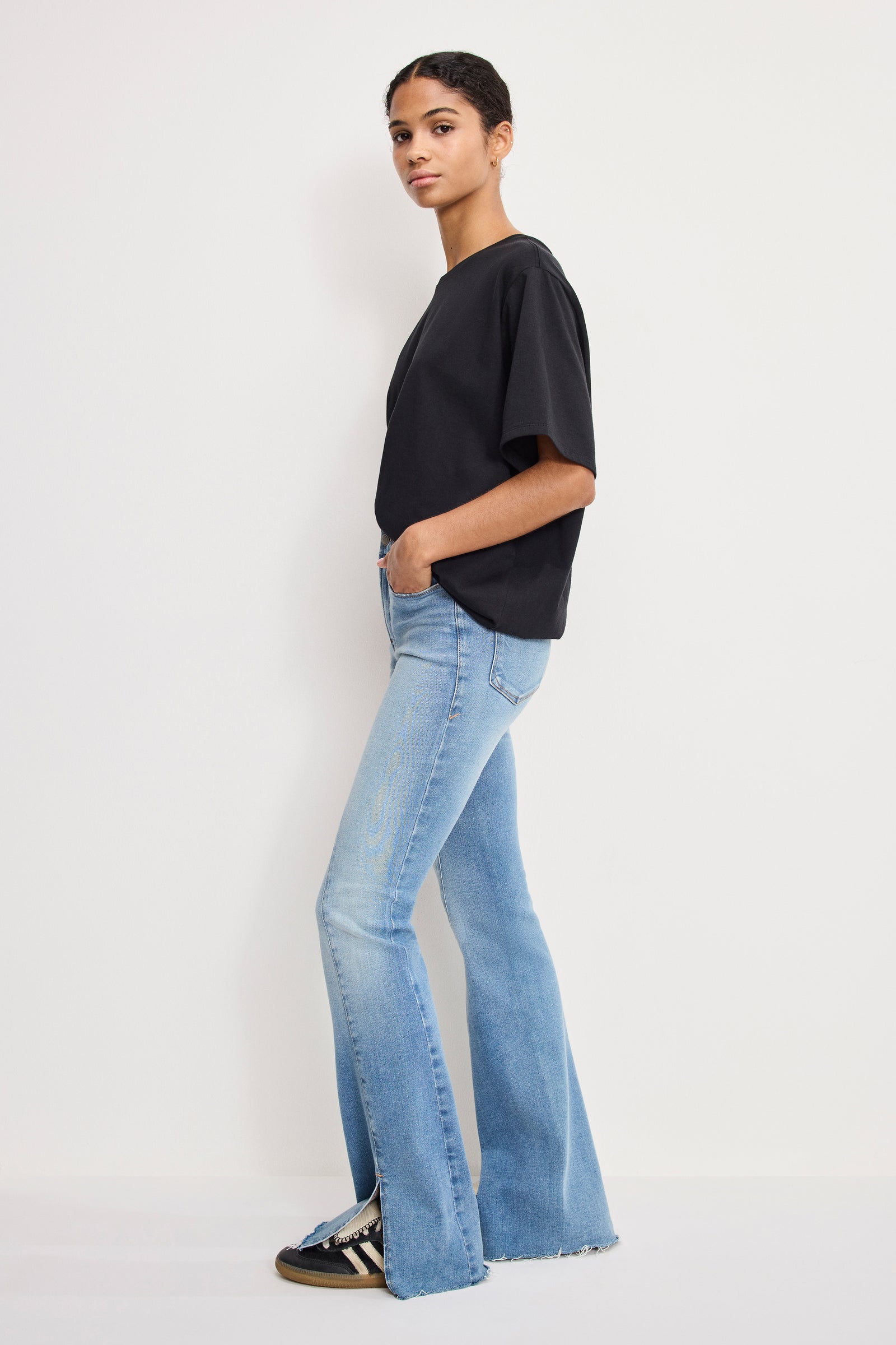 SOFT TECH GOOD LEGS FLARE JEANS | INDIGO995