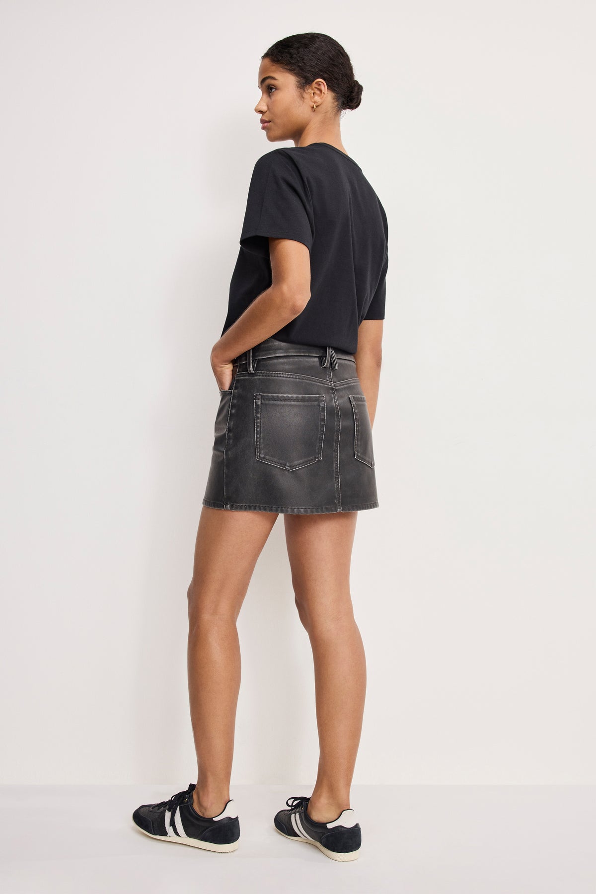 FAUX LEATHER GOOD 90S MINI SKIRT | BLACK001