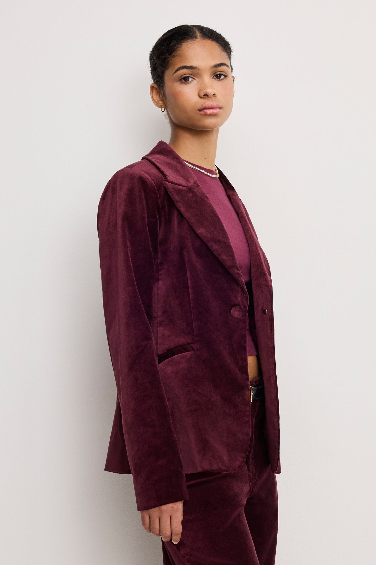 VELVET SCULPTED BLAZER | FIG007