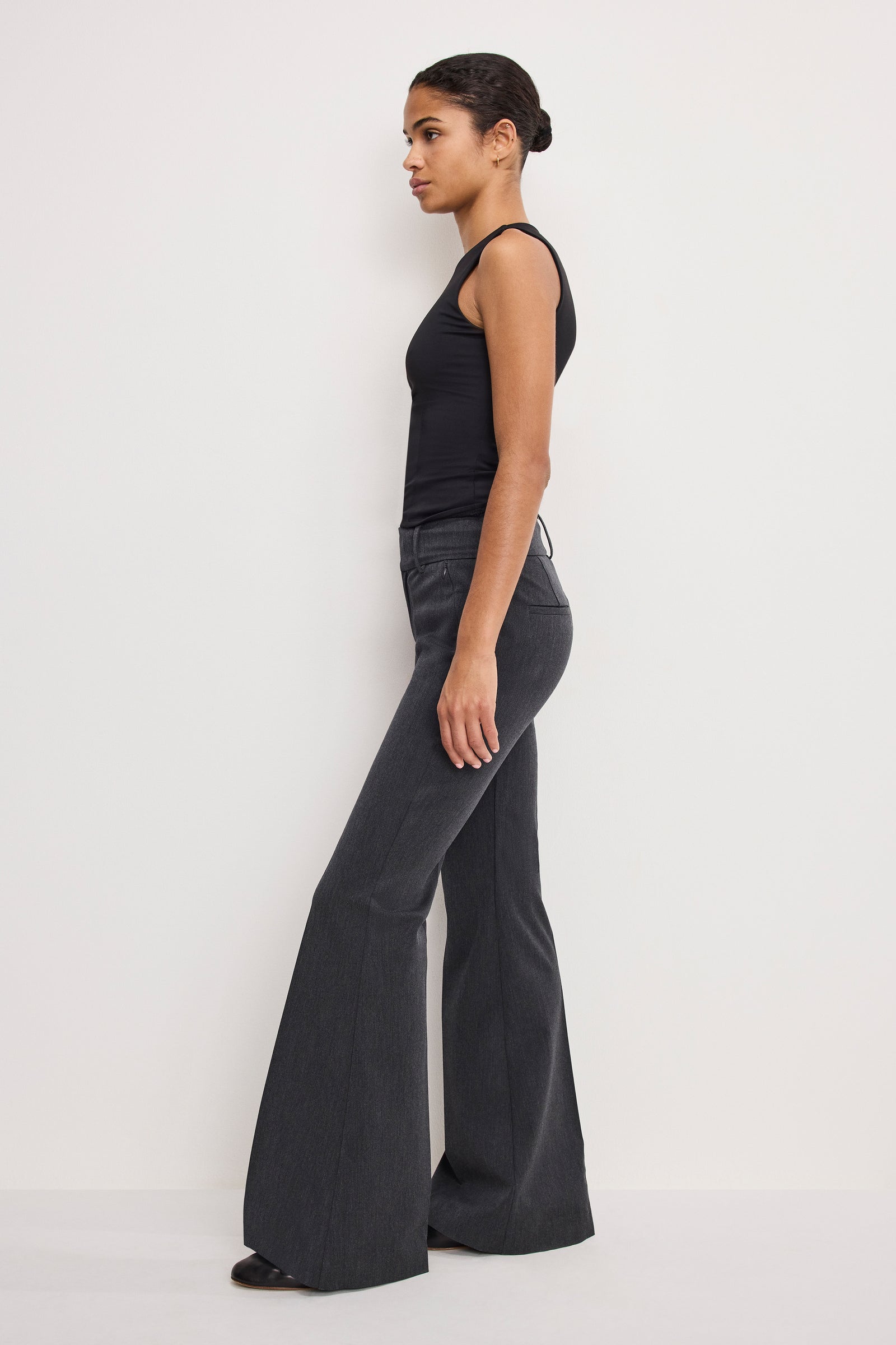 ESSENTIAL SUITING FLARE TROUSERS | DARK HEATHER GRAY