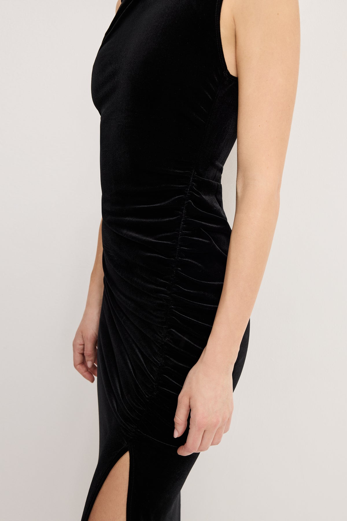 VELVET HIGH NECK MAXI DRESS | BLACK001