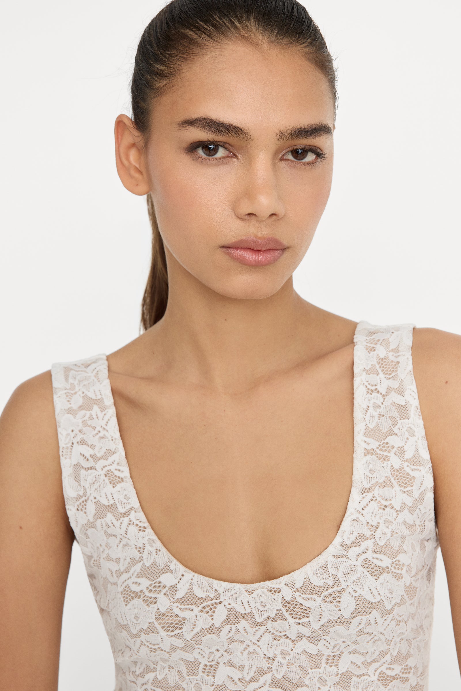 STRETCH LACE SCOOP TANK BODYSUIT | CHALK