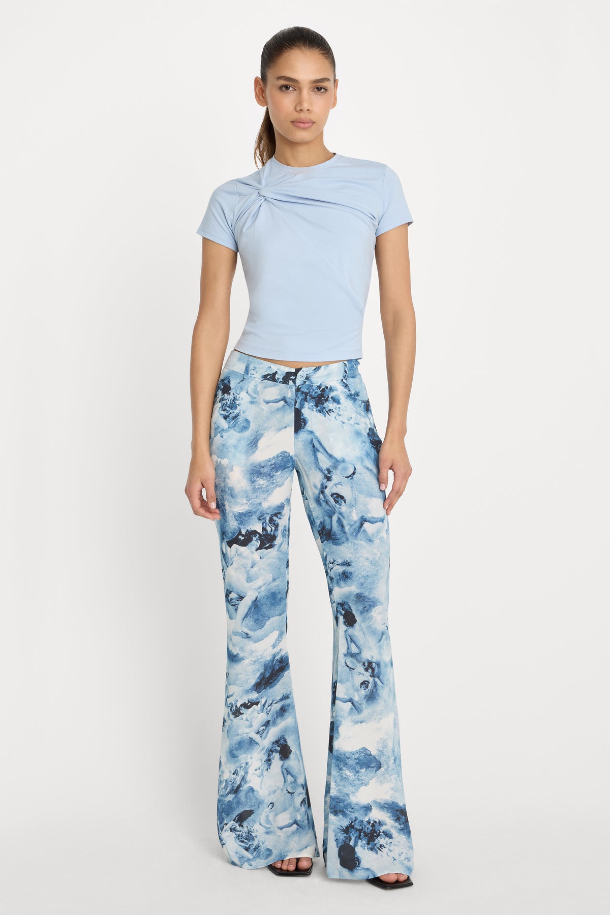 SUPER STRETCH TWIST TEE | SKY