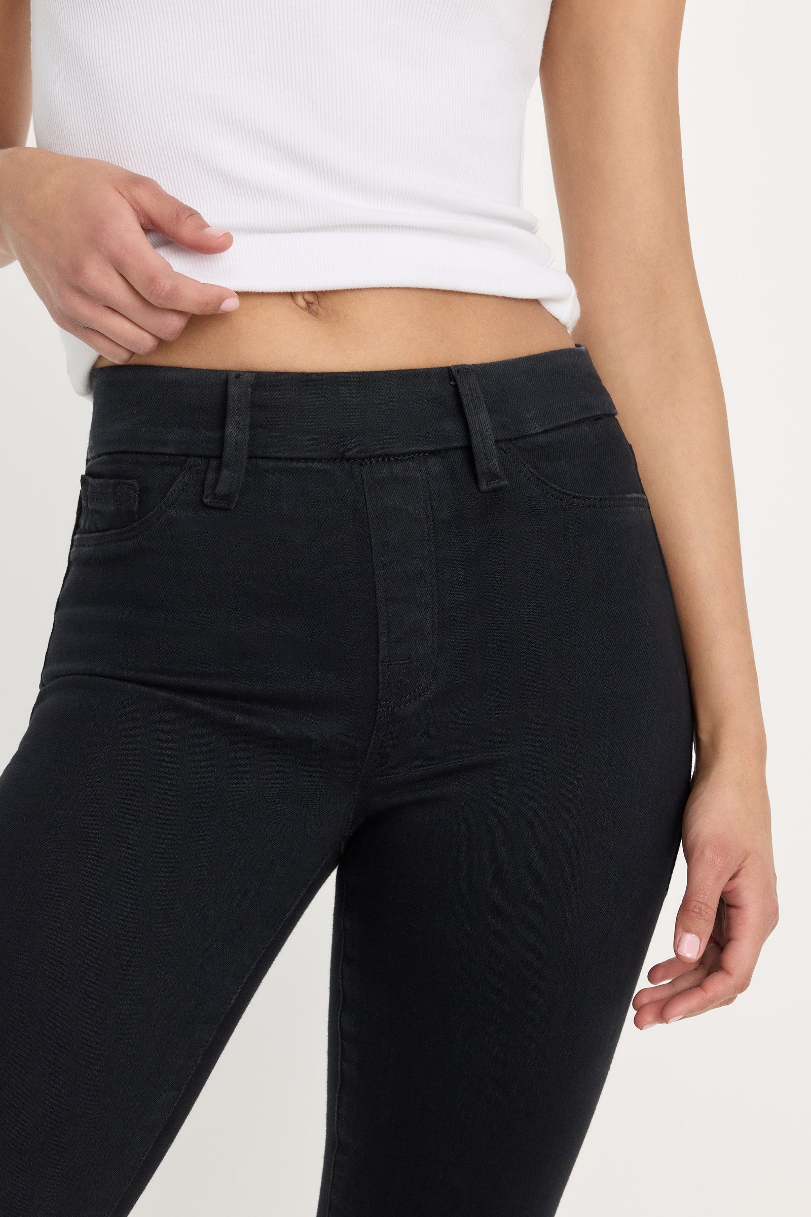 POWER STRETCH PULL-ON SKINNY JEANS | BLACK001