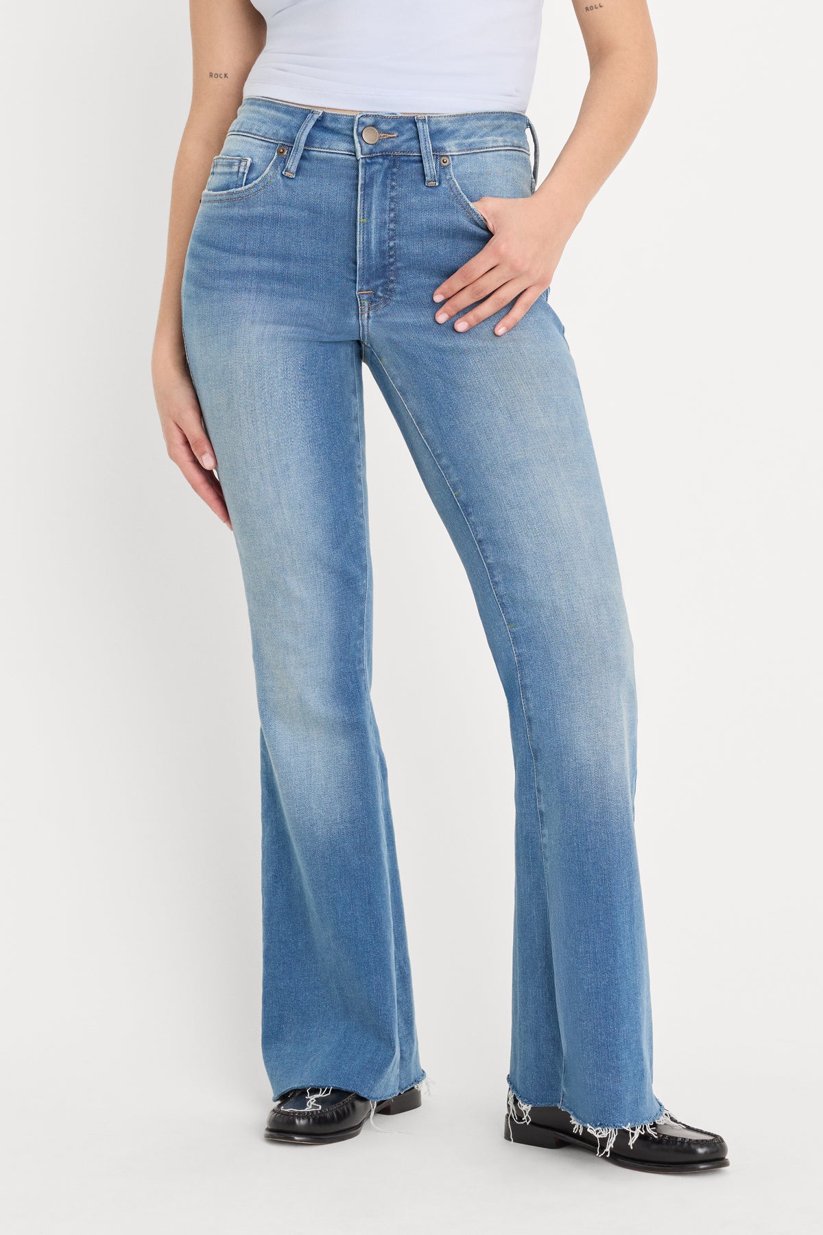 SOFT TECH GOOD PETITE FLARE JEANS | INDIGO1211