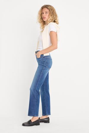 SOFT TECH GOOD LEGS STRAIGHT JEANS | INDIGO1233