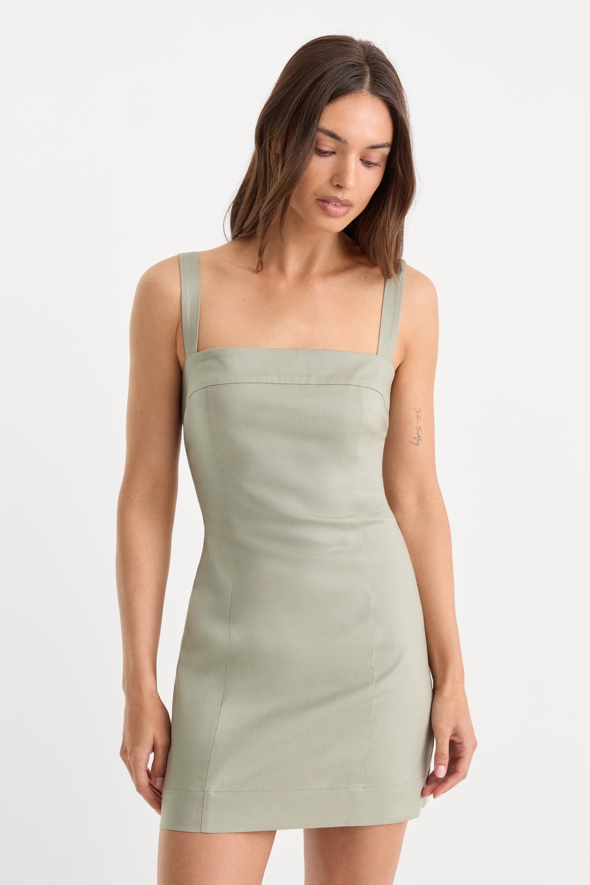 THE STRUCTURED LINEN MINI DRESS | MOSSWELL