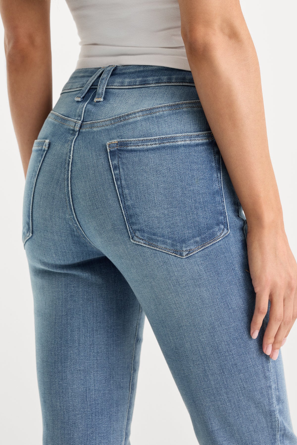 SOFT TECH GOOD LEGS STRAIGHT JEANS | INDIGO1238