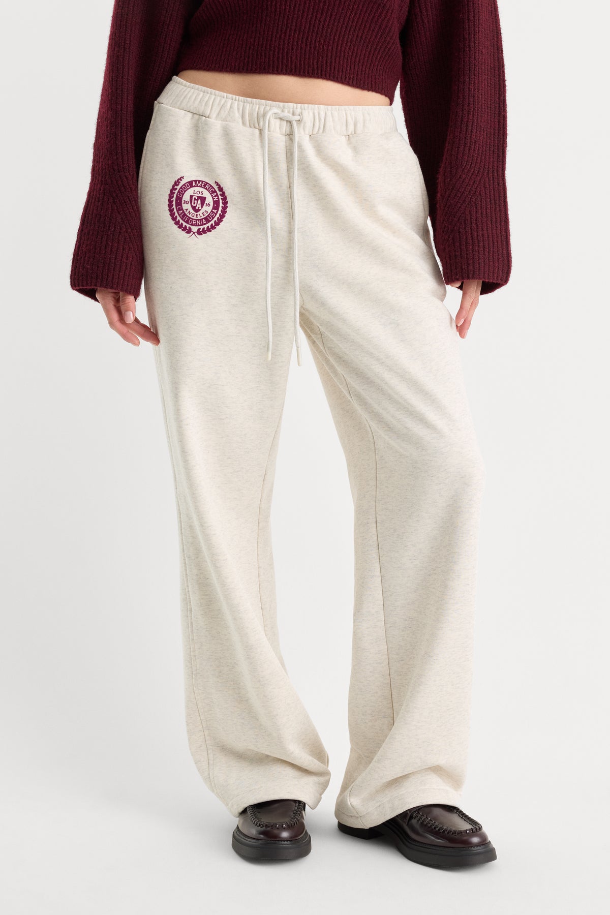 THE BRUSHED FLEECE SWEATPANT | OATMEAL-3 | GOOD AMERICAN | MODEL