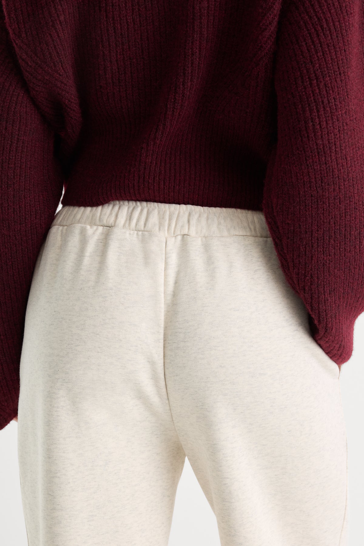 THE BRUSHED FLEECE SWEATPANT | OATMEAL-7 | GOOD AMERICAN | MODEL