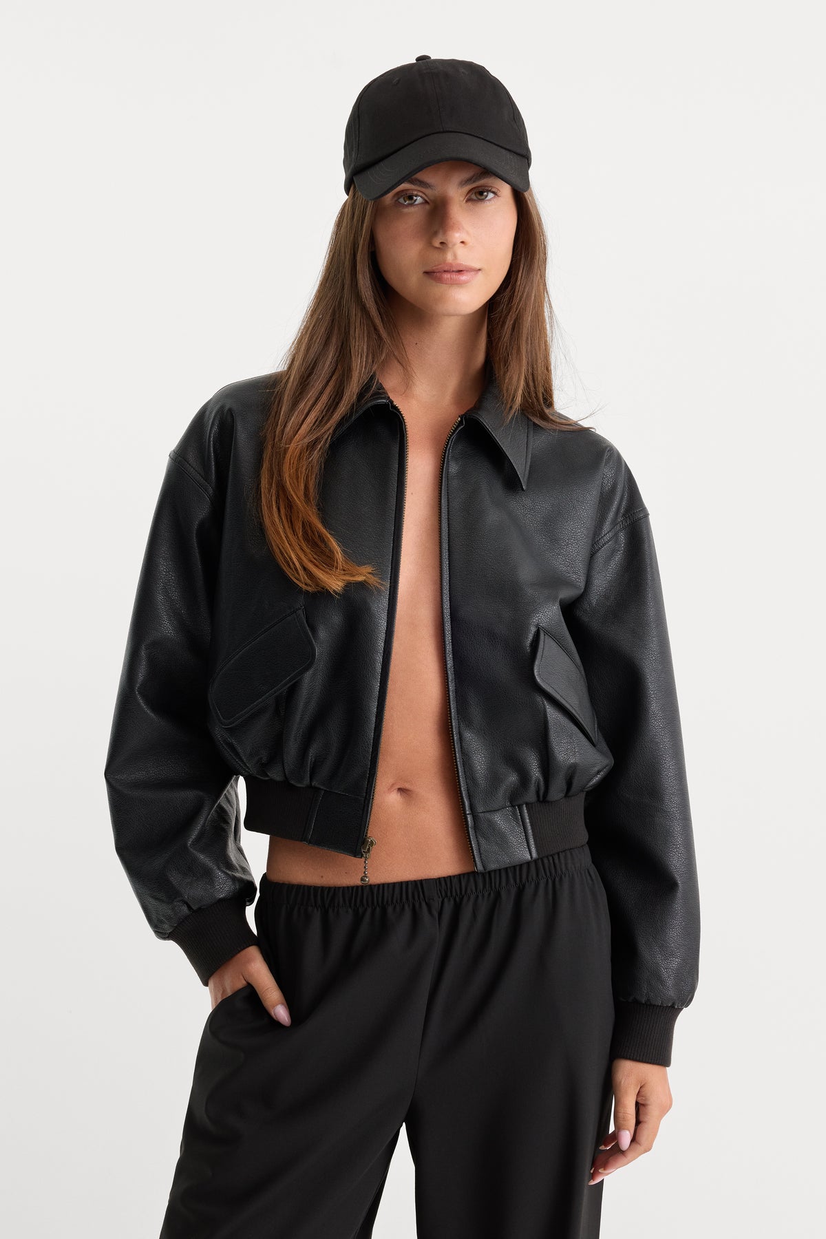THE BETTER THAN LEATHER BOMBER JACKET | BLACK001-1 | GOOD AMERICAN | MODEL