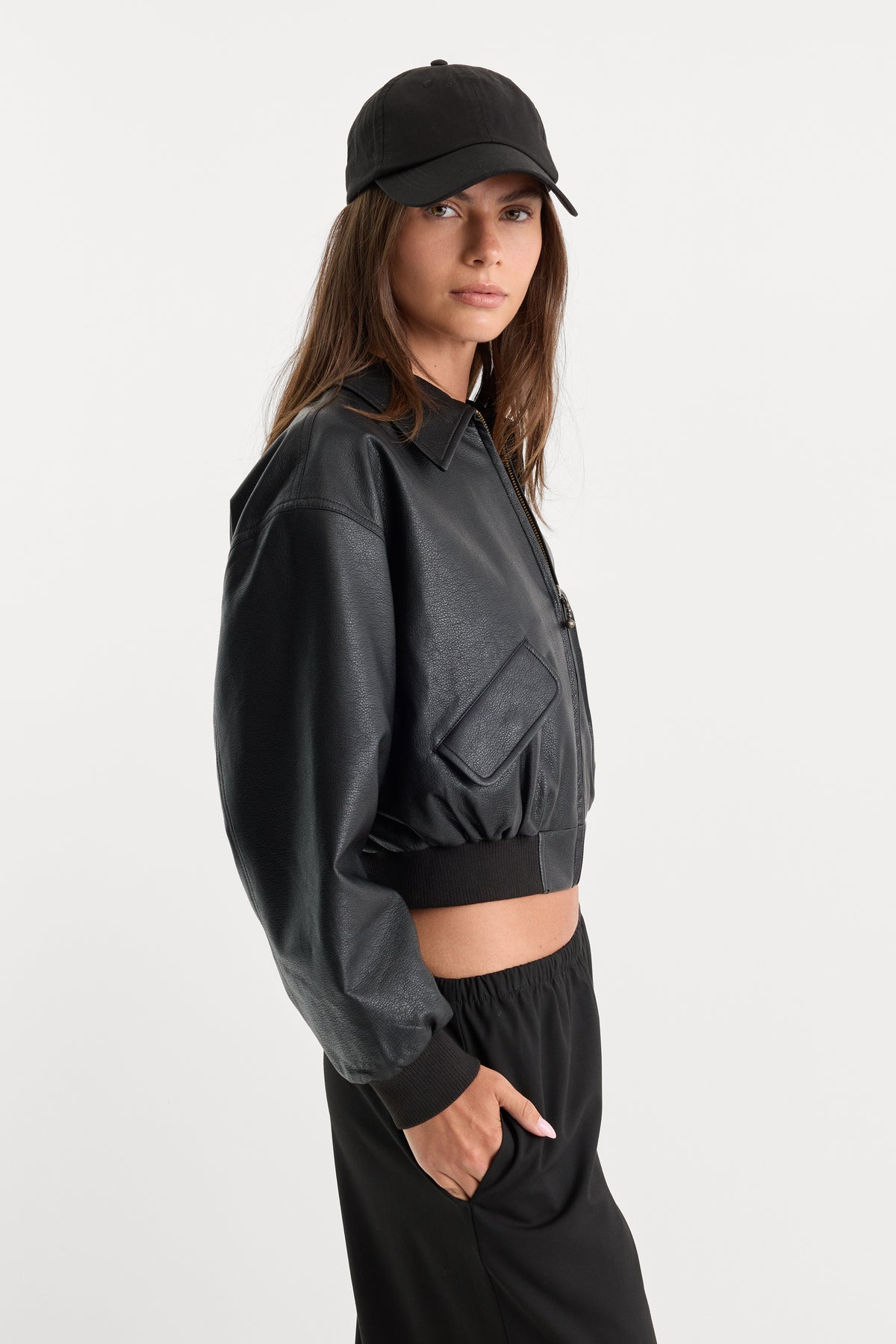 THE BETTER THAN LEATHER BOMBER JACKET | BLACK001-2 | GOOD AMERICAN | MODEL