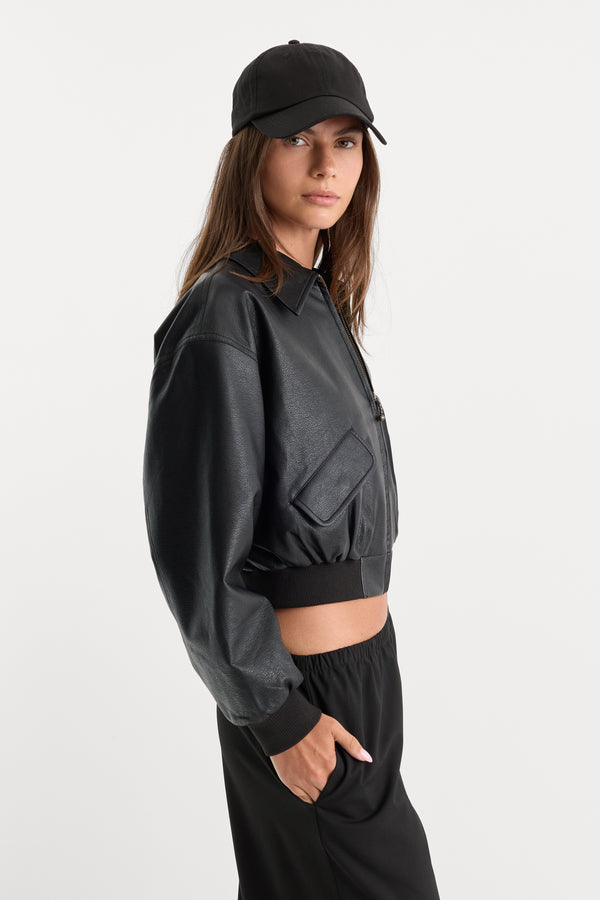 THE BETTER THAN LEATHER BOMBER JACKET | BLACK001-2 | GOOD AMERICAN | MODEL