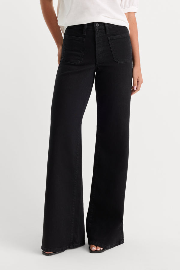PATCH POCKET GOOD WAIST PALAZZO JEANS | BLACK001-3 | GOOD AMERICAN | MODEL
