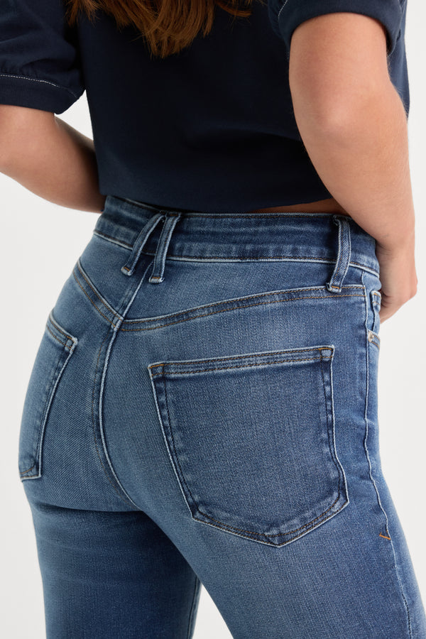 SOFT TECH GOOD PETITE BOOTCUT JEANS|NEWCREST