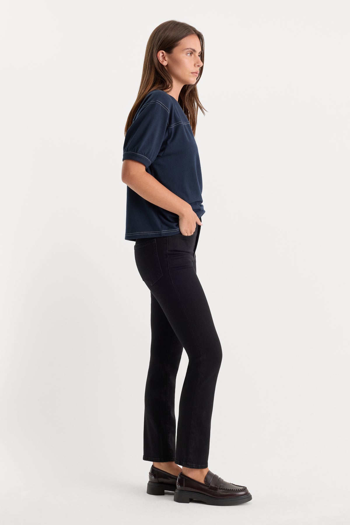 SOFT TECH GOOD LEGS STRAIGHT JEANS|BLACK001-3 | GOOD AMERICAN | MODEL