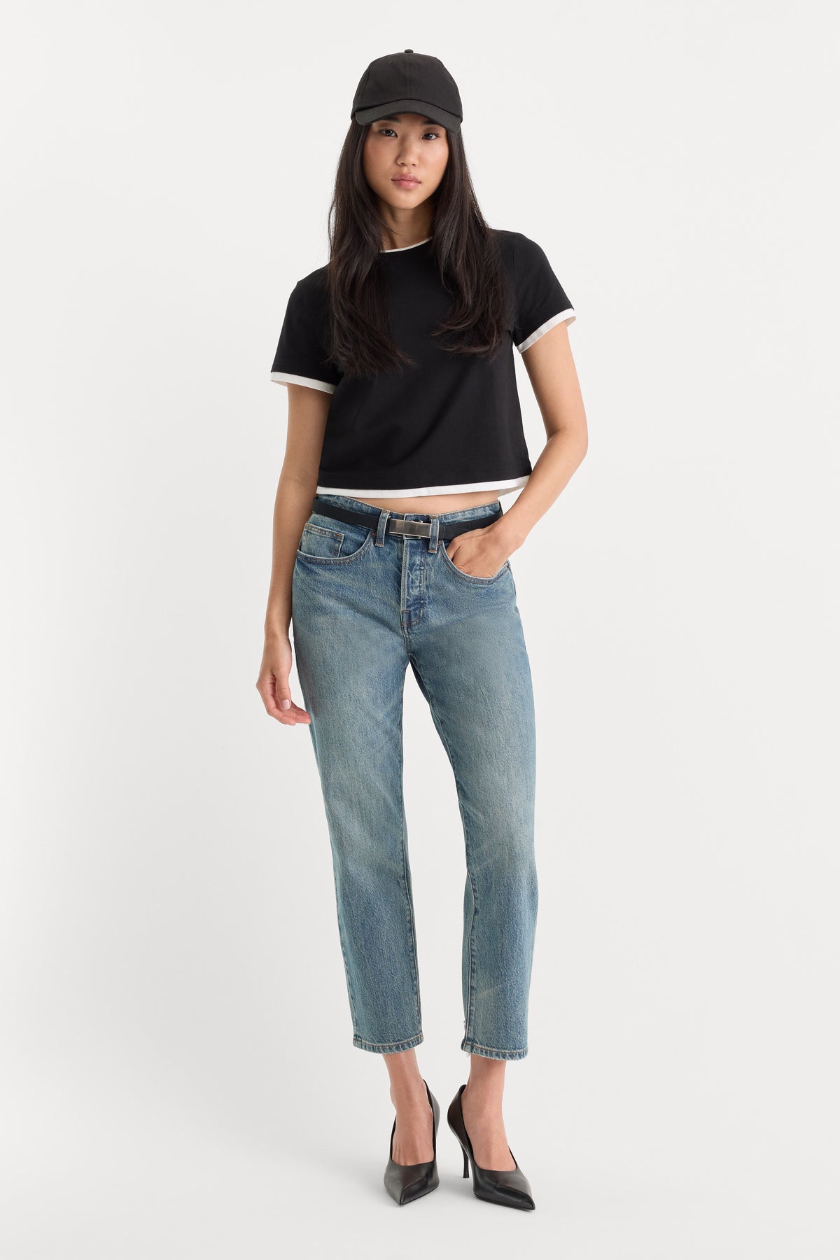 VINTAGE STRAIGHT ANKLE JEANS | OAK-1 | GOOD AMERICAN | MODEL