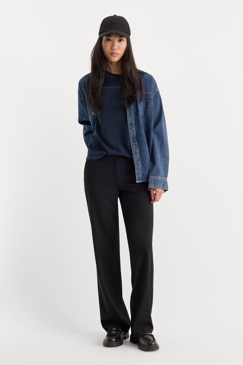 THE LOW RISE STRAIGHT LEG TROUSER | BLACK001-1 | GOOD AMERICAN | MODEL