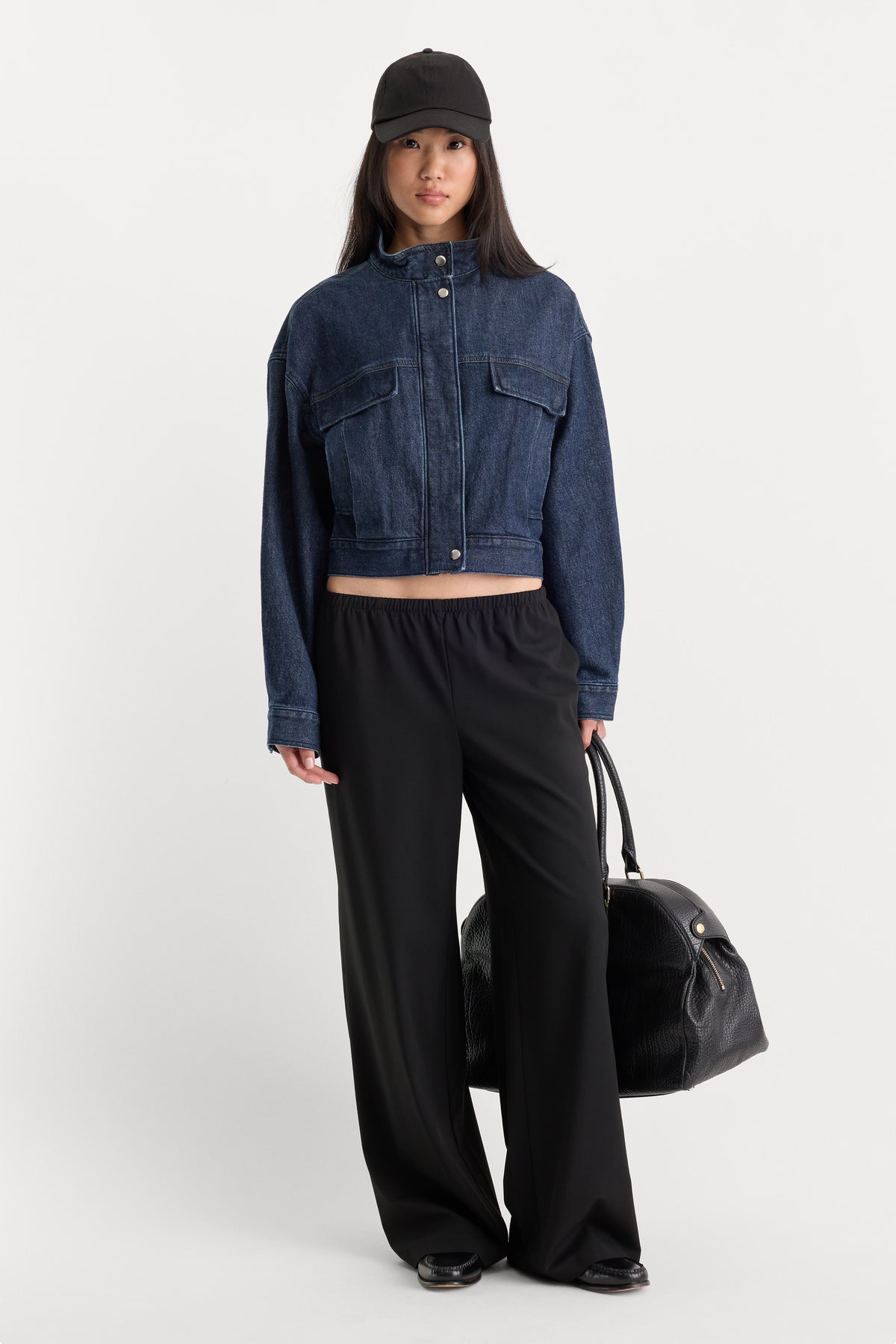 THE DENIM BOMBER JACKET | QUIRKY-3 | GOOD AMERICAN | MODEL