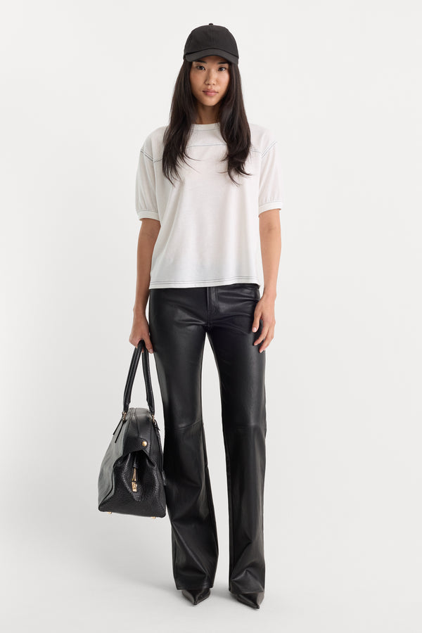 BETTER THAN LEATHER LOW RISE BOOTCUT | BLACK001-1 | GOOD AMERICAN | MODEL
