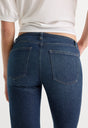 GHOST WAIST LOW RISE BOOTCUT JEANS | QUIRK-6 | GOOD AMERICAN | MODEL