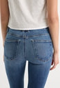 MID RISE CIGARETTE JEANS | NEWCREST-6 | GOOD AMERICAN | MODEL