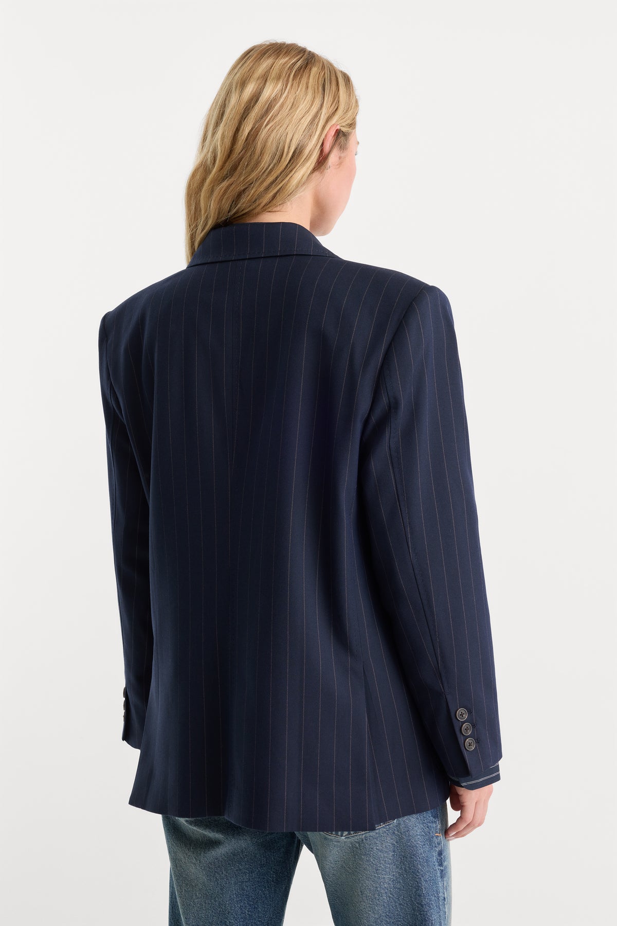 THE OVERSIZED BLAZER | NAVY PINSTRIPE-5 | GOOD AMERICAN | MODEL