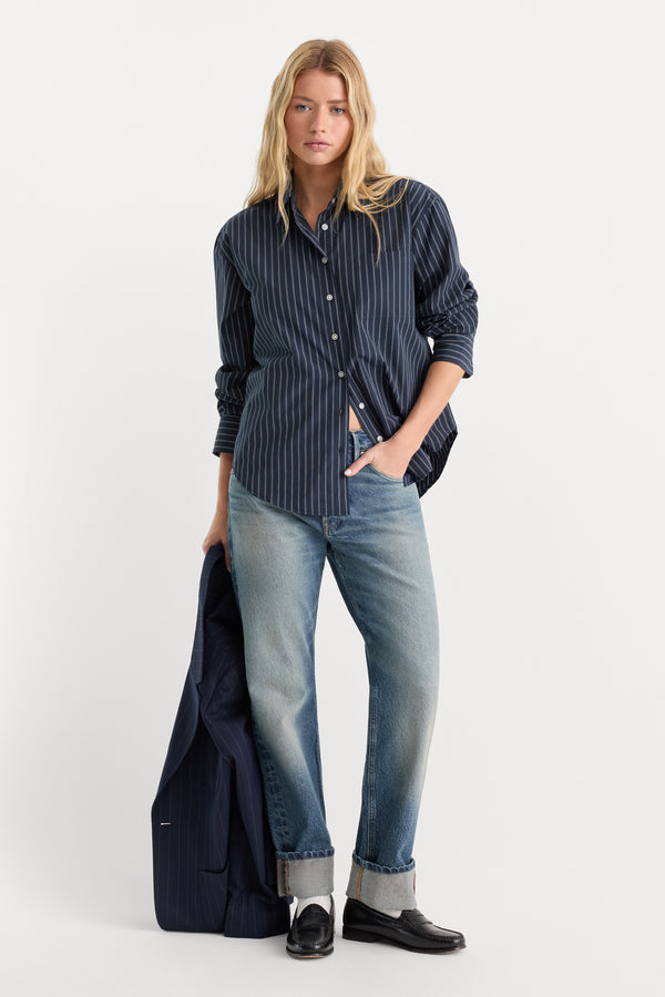 THE POPLIN EASY SHIRT | NAVY STRIPE-5 | GOOD AMERICAN | MODEL