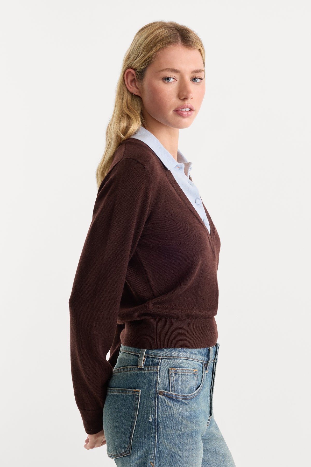 THE TWO IN ONE SWEATER | MOCHA WITH SKY-3 | GOOD AMERICAN | MODEL