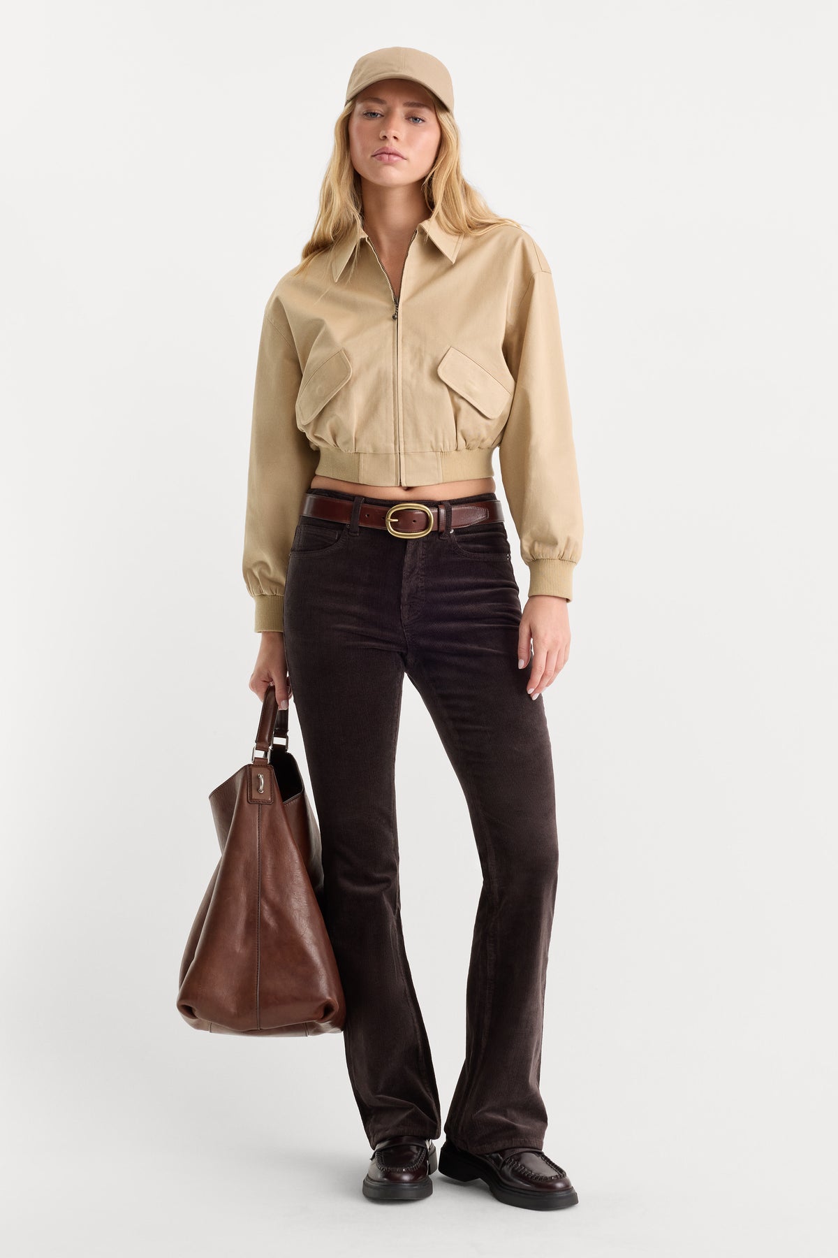 GOOD CLASSIC BOOTCUT CORDUROY PANT | ESPRESSO-1 | GOOD AMERICAN | MODEL