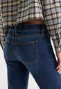 GOOD LOW RISE BOOTCUT JEANS | UMBER-6 | GOOD AMERICAN | MODEL