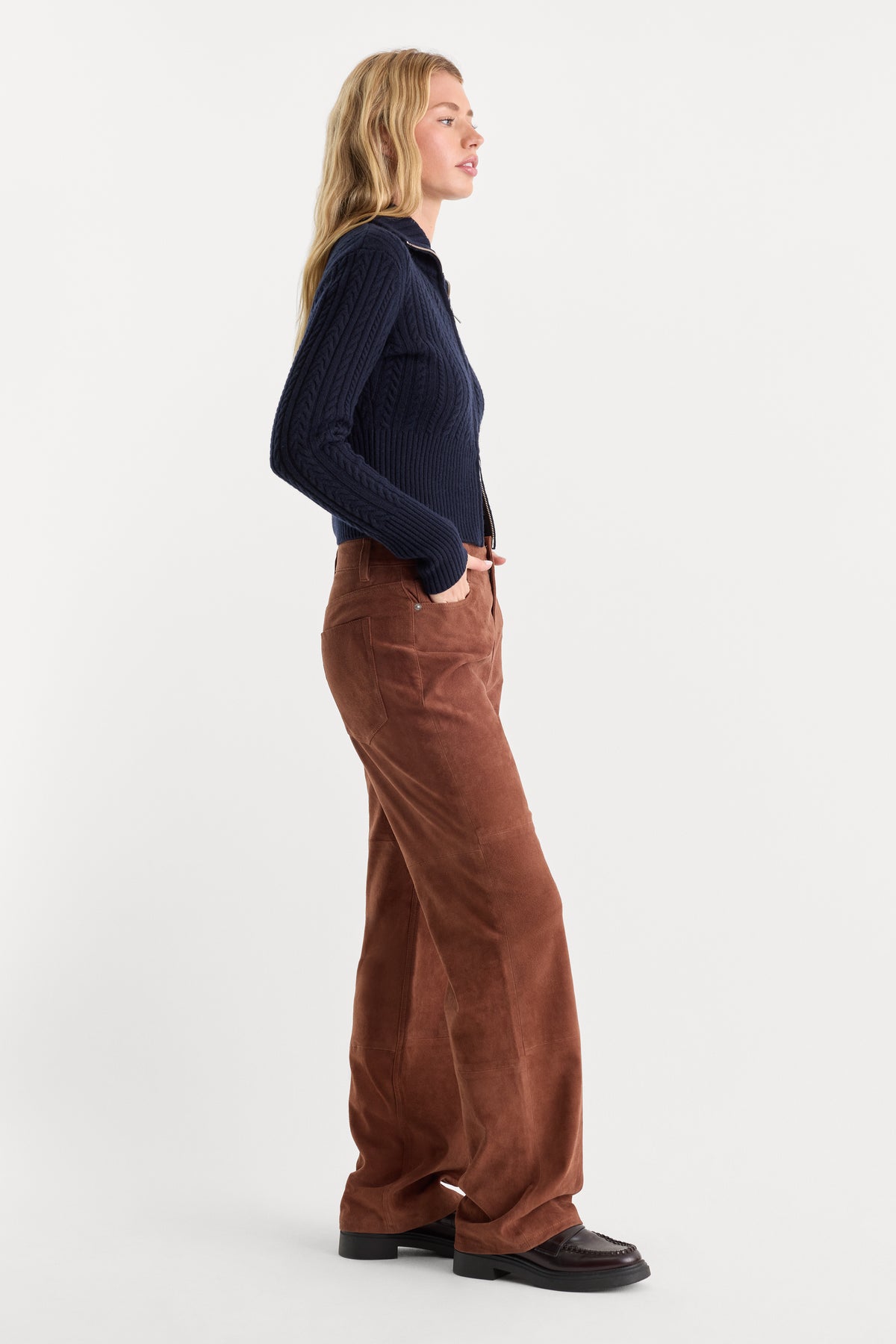 SUEDE GOOD TRUE STRAIGHT PANT | CAFE CLAY-4 | GOOD AMERICAN | MODEL