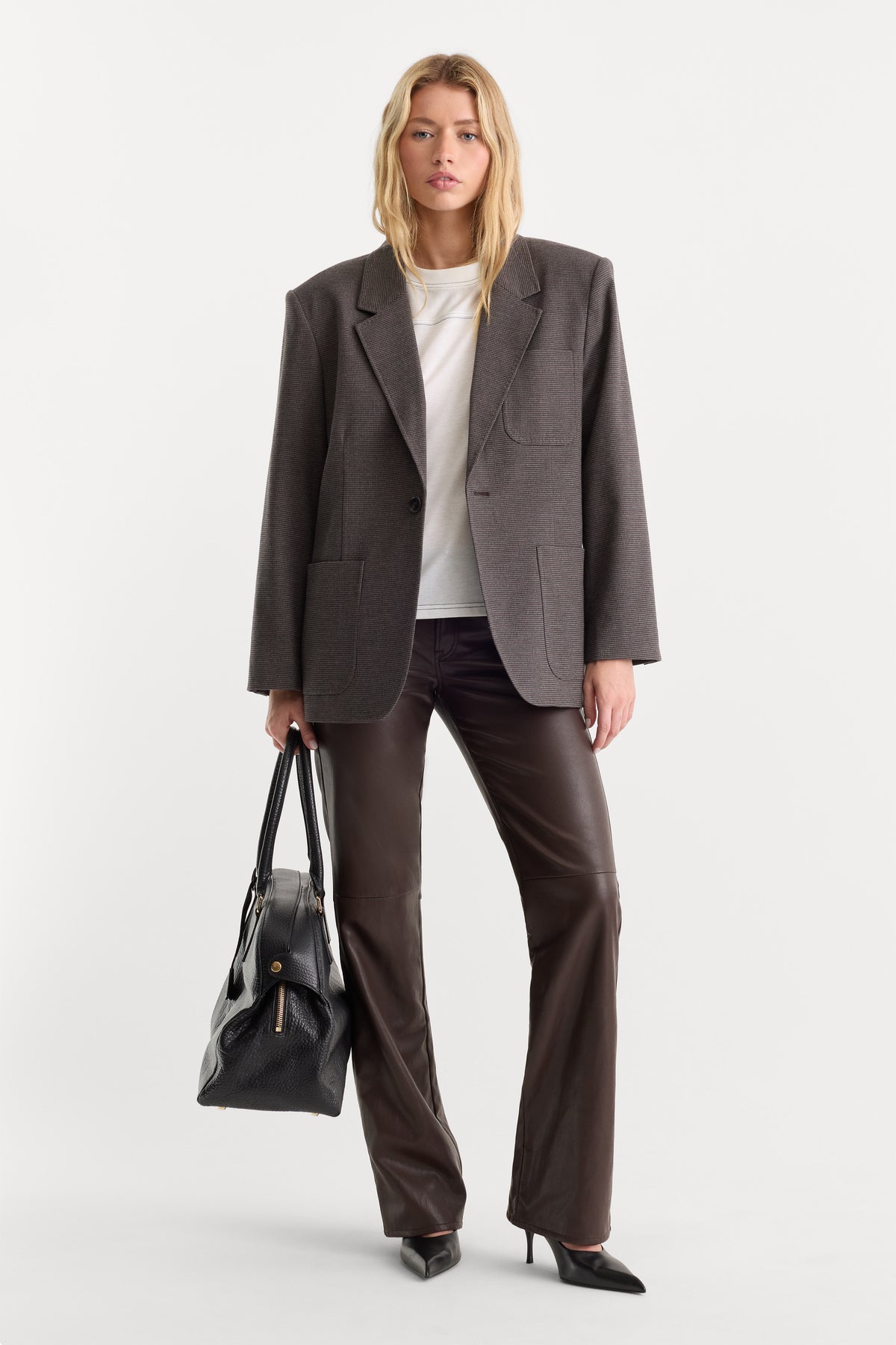 BETTER THAN LEATHER LOW RISE BOOTCUT PANT | ESPRESSO-1 | GOOD AMERICAN | MODEL